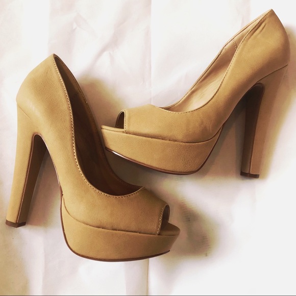 Natural faux leather peep toe platform pumps - Picture 2 of 4